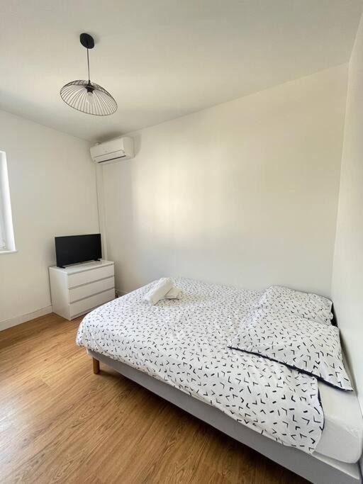Banjul - Bel Appartement A Реймс Экстерьер фото